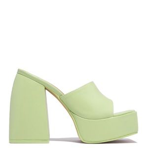 Miss LOLA Sage green platforms